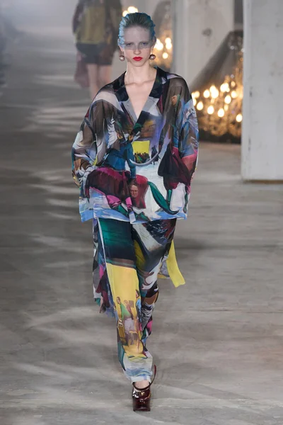 Look 26